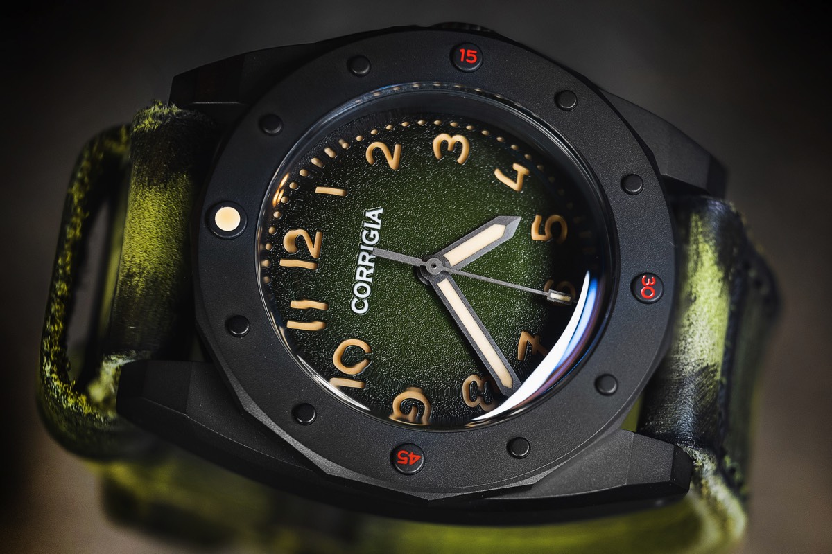 Corrigia02 DLC Green Diver Watch