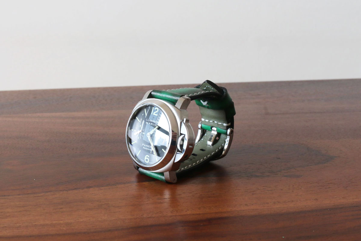 Deep Green strap on the watch